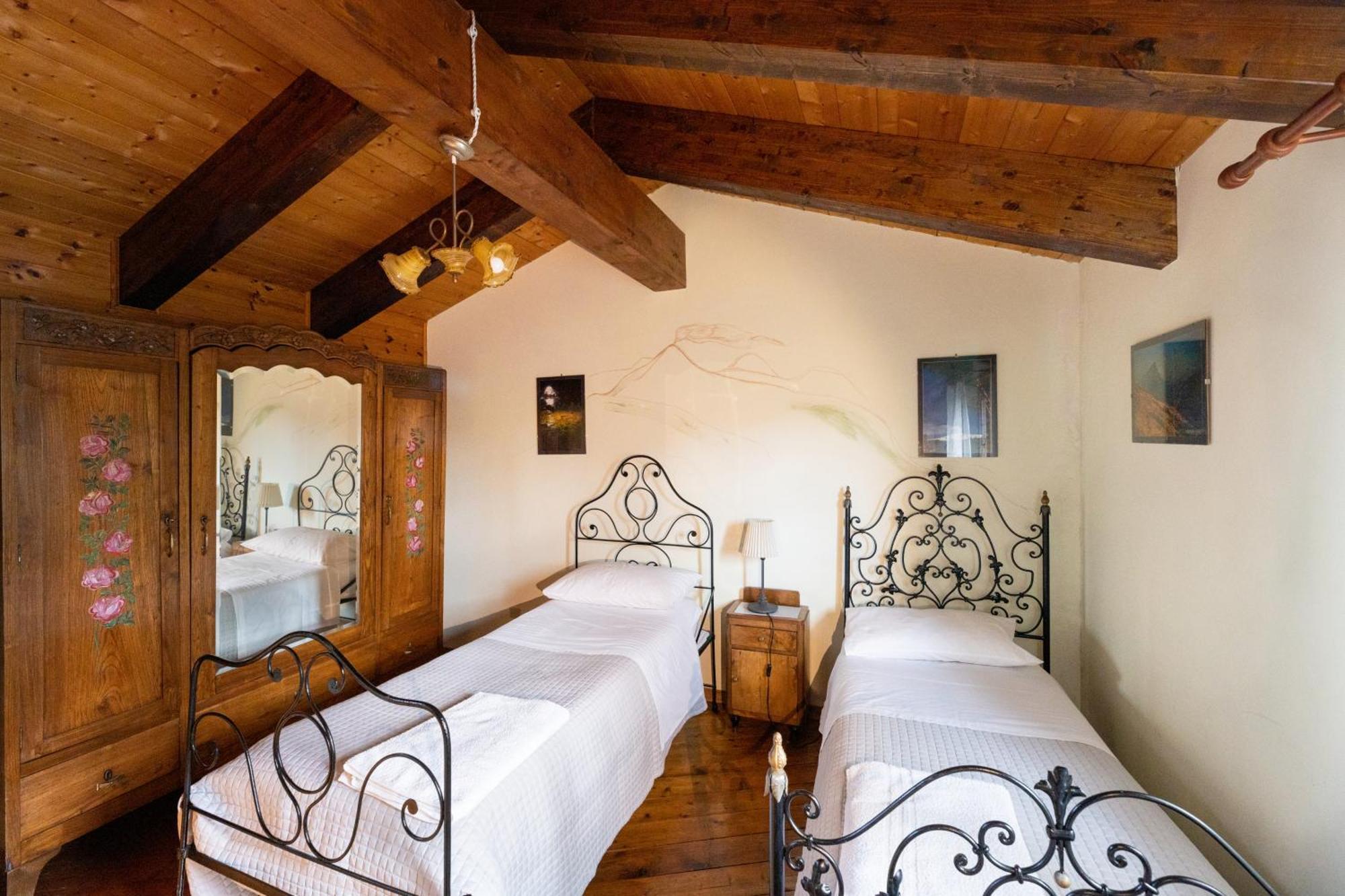 Hotel Palazzo Previtera Linguaglossa Camera foto